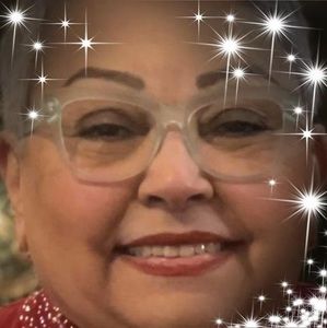 Meet your Posher, Iris